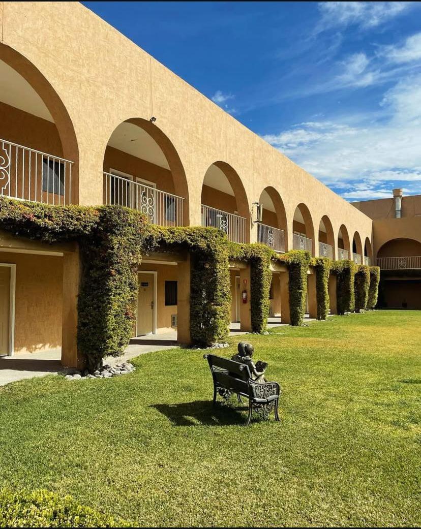 Hotel Santa Fe Camargo 외부 사진